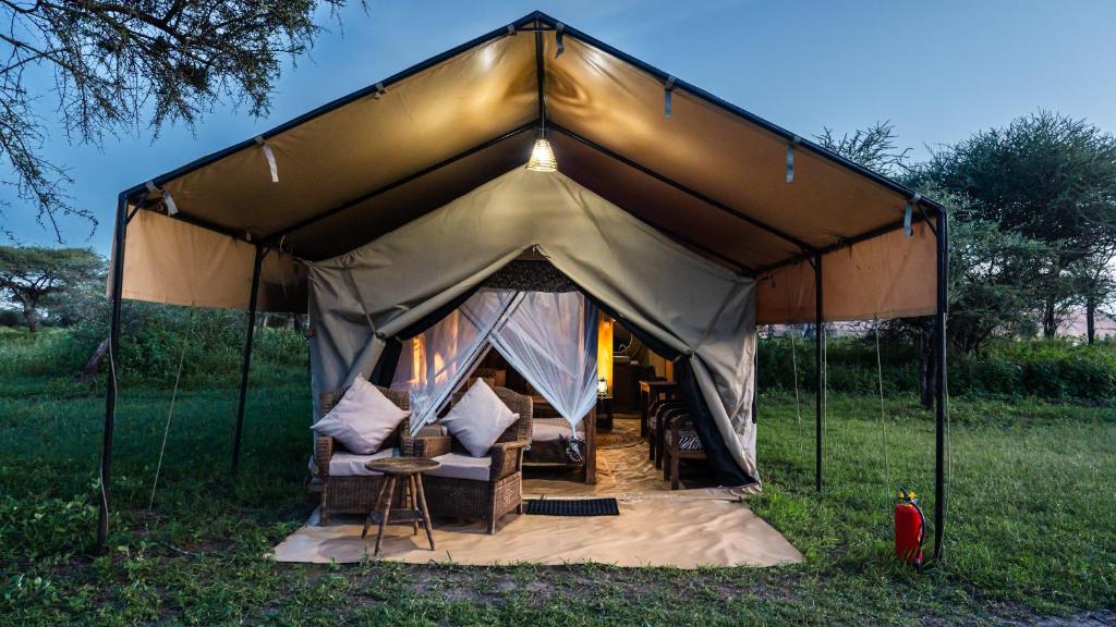 Africa Safari Southern Serengeti Ndutu